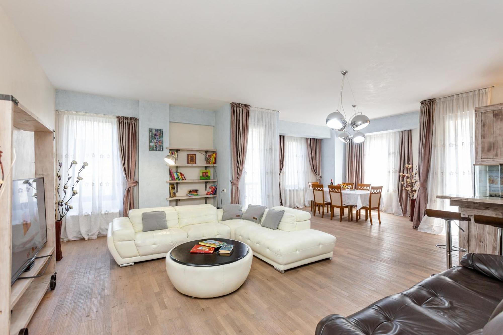 Harmony Place L Тбілісі Екстер'єр фото