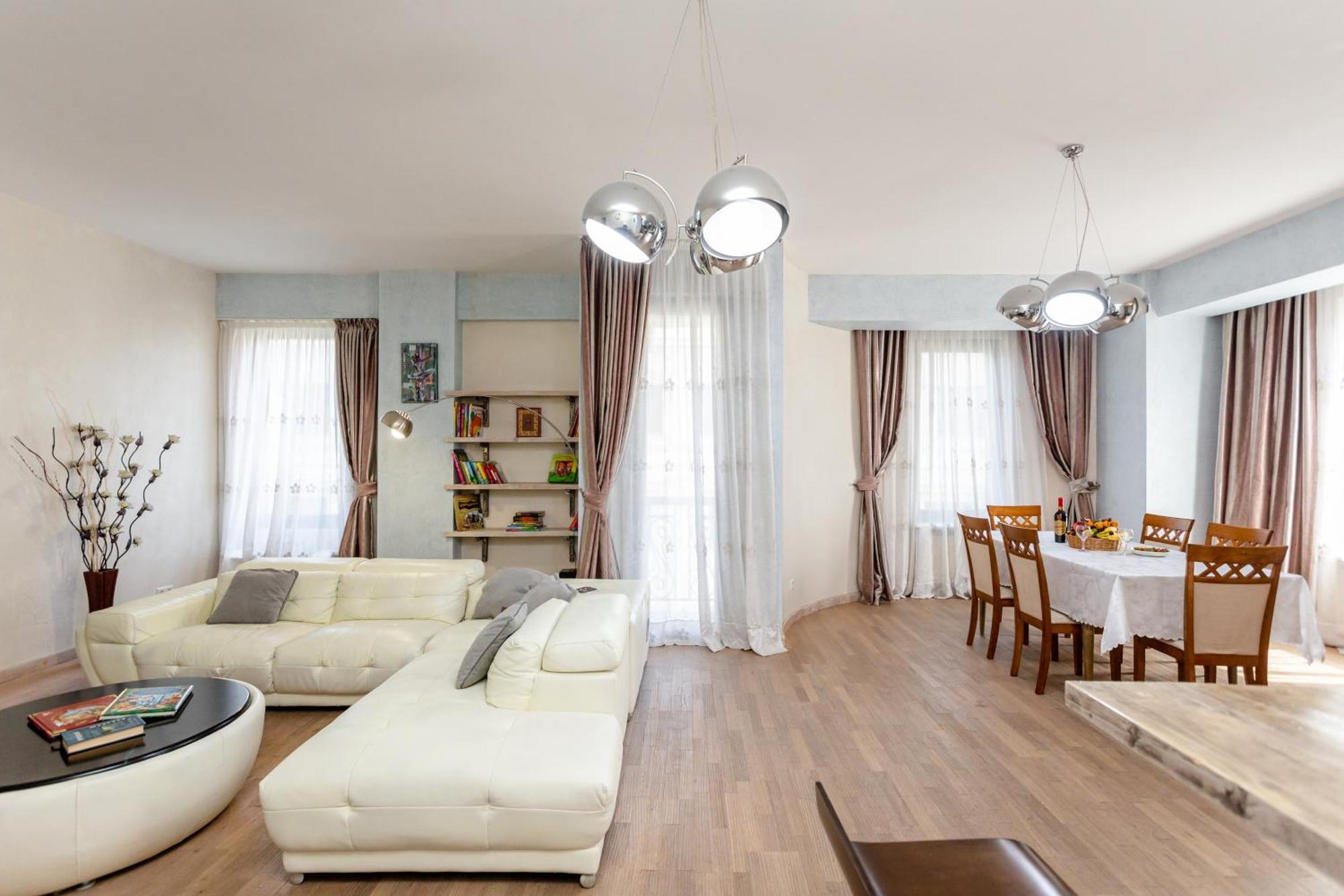 Harmony Place L Тбілісі Екстер'єр фото